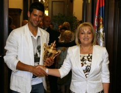 Predsednica Narodne skupštine prof. dr Slavica Đukić-Dejanović i Novak Đoković
